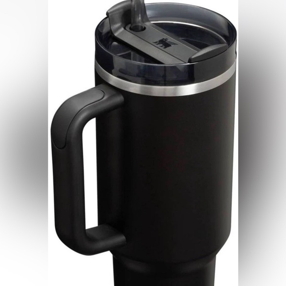Stanley 40 oz Stainless Steel H2.0 FlowStateQuencher Tumbler Black 2.0 - Picture 3 of 7